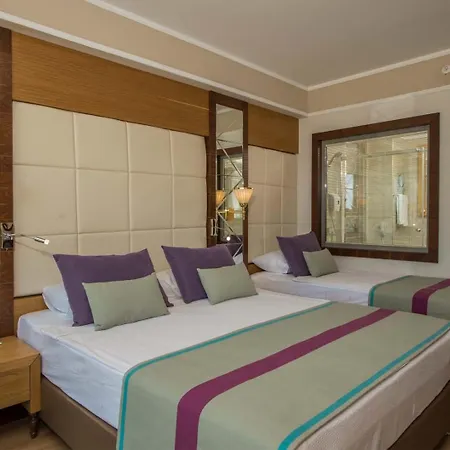 Dream World Aqua Szálloda 5*