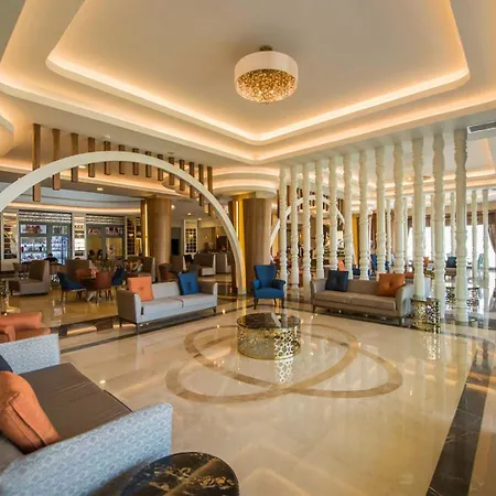 Dream World Aqua Szálloda 5*