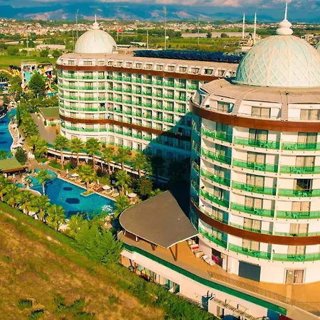 Dream World Aqua Szálloda 5*